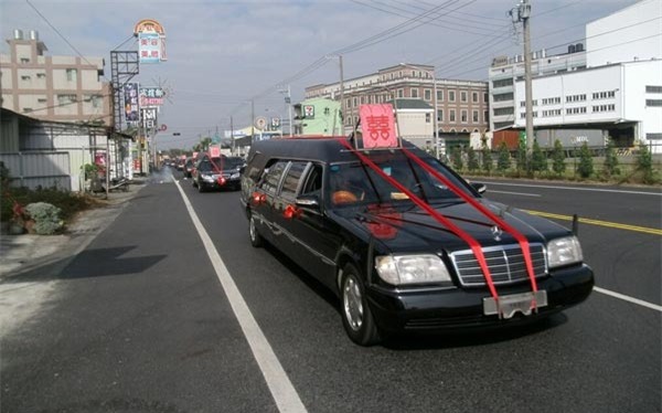 chu re mang xe tang di don dau va li do khong ngo phia sau… - 1