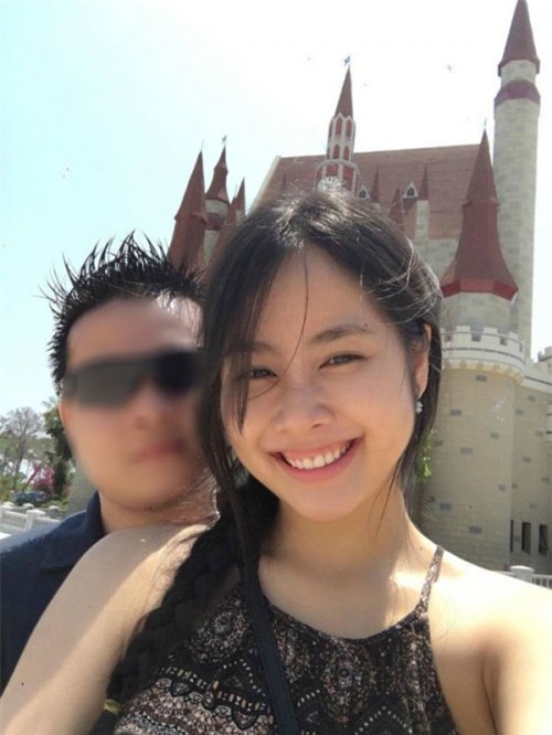 Võ Hồng Ngọc Huệ và bạn trai đang chịu nhiều chỉ trích vì nghi án tình cảm