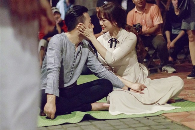 tran thanh bi vo "kem chat" tu nha den quan karaoke va day la thai do hinh anh 23