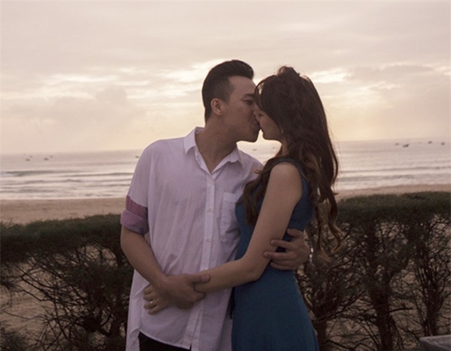 tran thanh bi vo "kem chat" tu nha den quan karaoke va day la thai do hinh anh 24