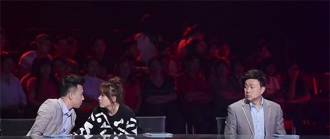 tran thanh bi vo "kem chat" tu nha den quan karaoke va day la thai do hinh anh 7