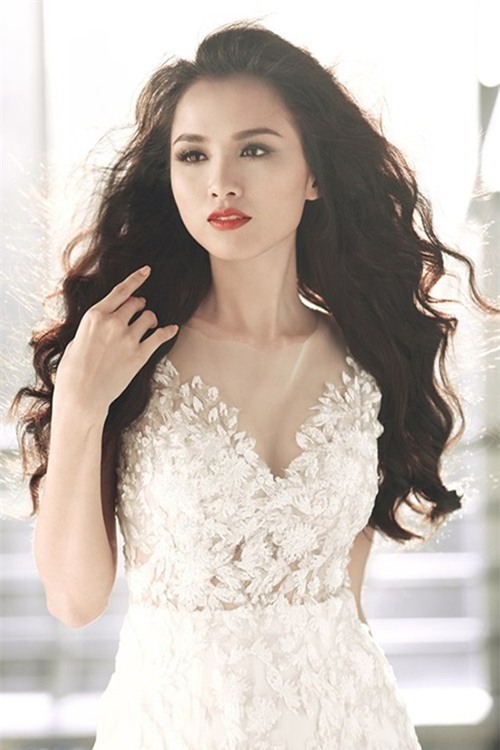 diem danh nhung my nhan viet so huu khuon mat tron tu nhien dung mot khong dao keo - 8