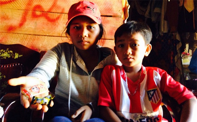 Nhóm từ thiện phát bánh kẹo khiến 79 người bị ngộ độc - Ảnh 1.