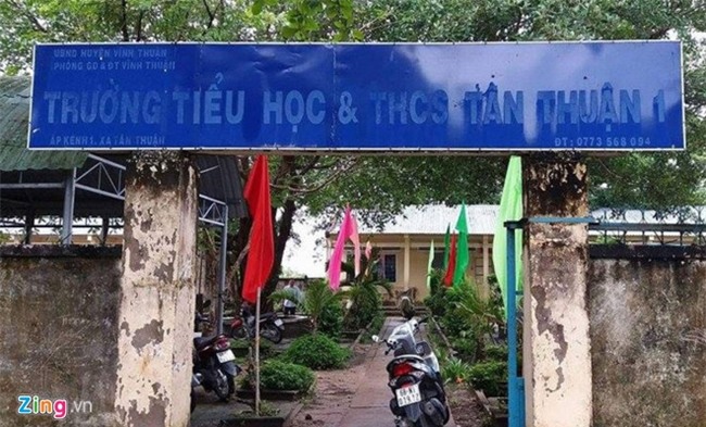 Chuyen hy huu: Ca truong khong hoc sinh nao duoc nhan giay khen hinh anh 2