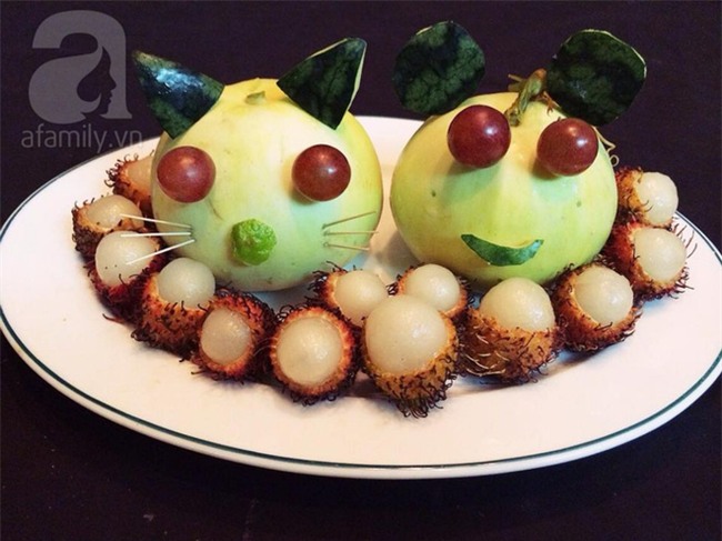 Bày mâm cỗ tết Đoan Ngọ đẹp mắt với hoa quả đang mùa - Ảnh 2.