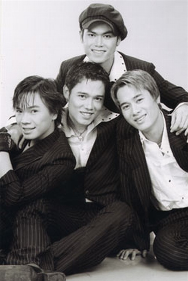 Di diẽn bar, họi chọ: Sao Viẹt bị sàm sõ, bỏ thuóc lác, xé rách áo