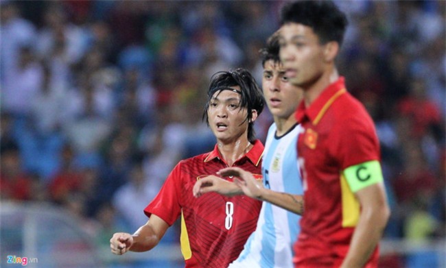 Cong Phuong, Tuan Anh cham tran doi cac ngoi sao K.League hinh anh 1