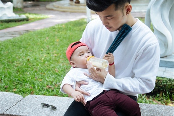 Ưng Hoàng Phúc, ca sĩ Ưng Hoàng Phúc, con trai Ưng Hoàng Phúc, sao việt