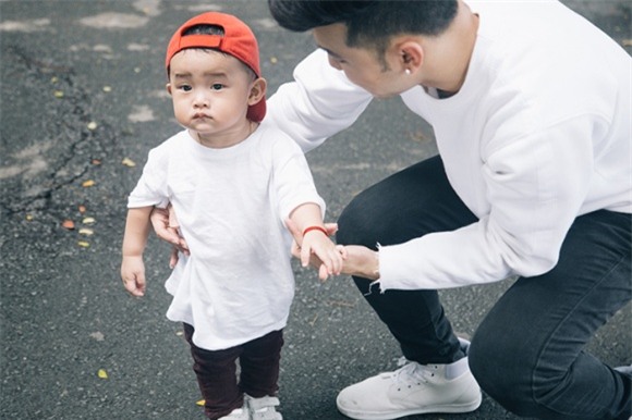 Ưng Hoàng Phúc, ca sĩ Ưng Hoàng Phúc, con trai Ưng Hoàng Phúc, sao việt