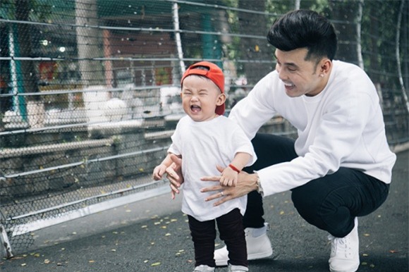 Ưng Hoàng Phúc, ca sĩ Ưng Hoàng Phúc, con trai Ưng Hoàng Phúc, sao việt