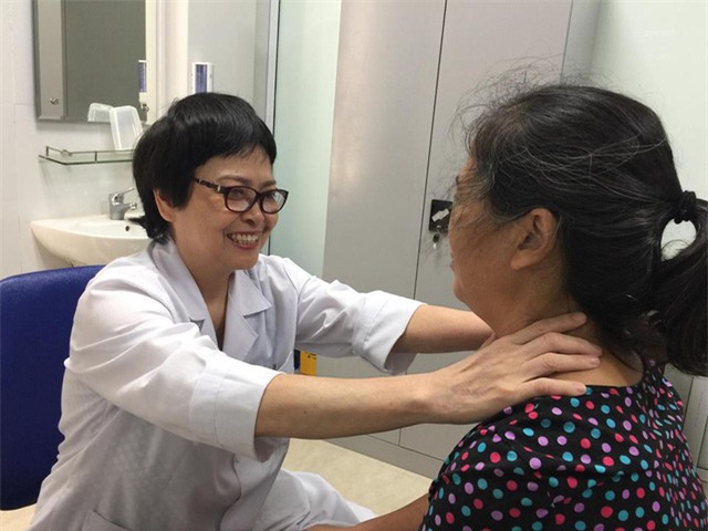 Cũng nhân dịp này, Bệnh viện An Việt đã tổ chức chương trình miễn phí khám lâm sàng nội soi Tai- Mũi- Họng, giảm 30% phí chụp Xquang phát hiện ung thư phổi cho người bệnh.