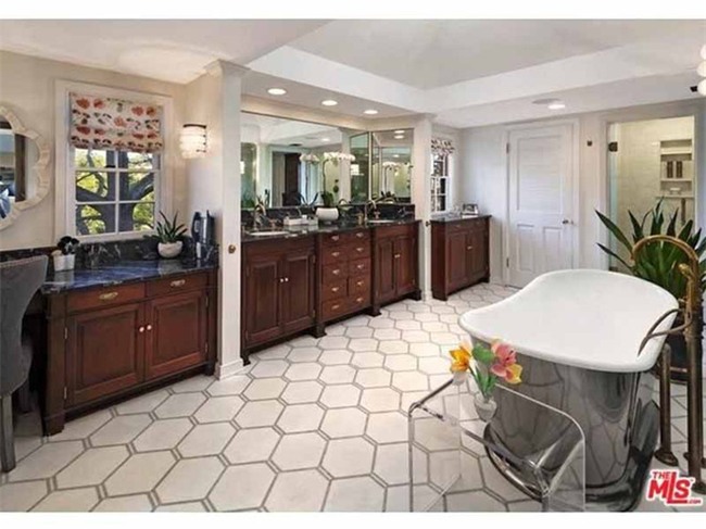 Mục sở thị căn nhà trong mơ của tỷ phú công nghệ và kiều nữ Miranda Kerr - Ảnh 21.