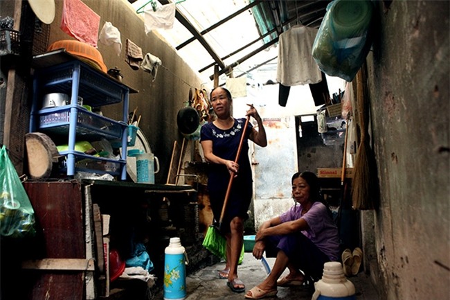 Những mảnh đời ở "xóm chạy thận" giữa lòng Hà Nội - 1