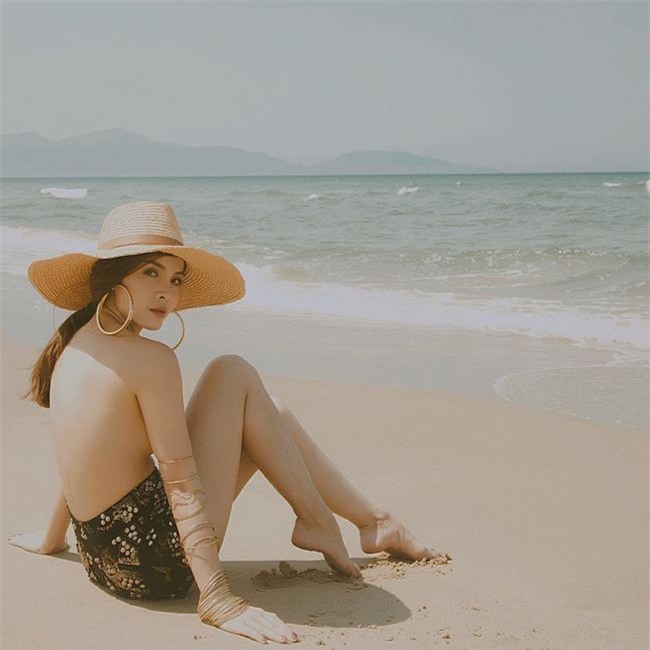 vang bong da lau, yen trang, yen nhi tro lai sexy bat ngo hinh anh 3