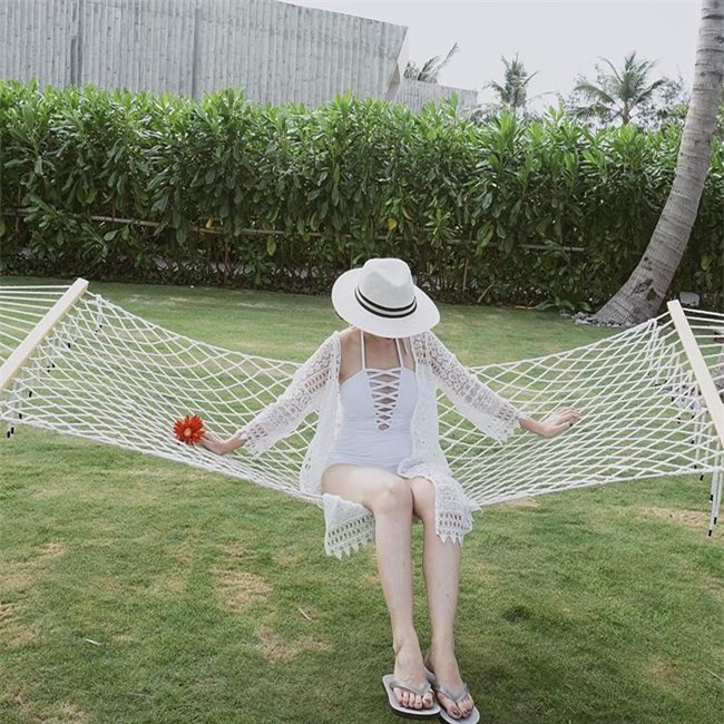 vang bong da lau, yen trang, yen nhi tro lai sexy bat ngo hinh anh 9