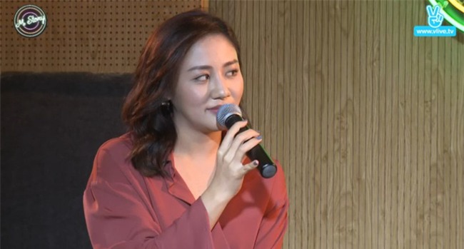 Văn Mai Hương: Tôi thi Vietnam Idol không được một đồng nào, tiền là Uyên Linh cầm hết - Ảnh 1.