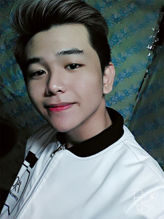 Mẹ ơi, con đồng tính và cuộc đối thoại lén lút của mẹ khiến người con bật khóc - Ảnh 1.