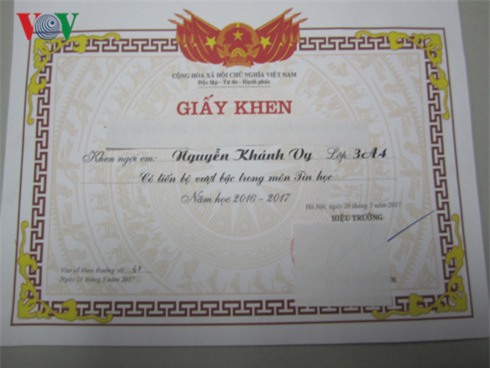 ket thuc nam hoc nhieu hoc sinh tieu hoc khong biet xep loai gi hinh 1