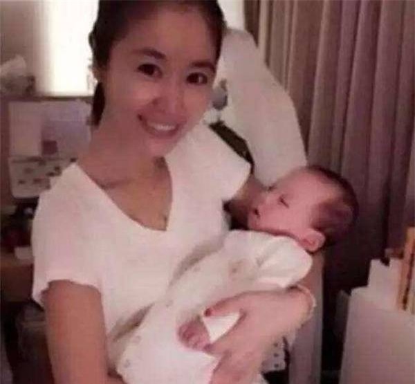 Hình ảnh con gái Lâm Tâm Như lần đầu được hé lộ? - Ảnh 1.