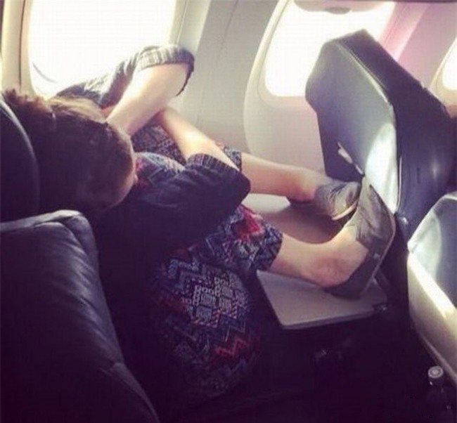 "nga ngua" khi bat gap canh nay tren may bay hinh anh 1