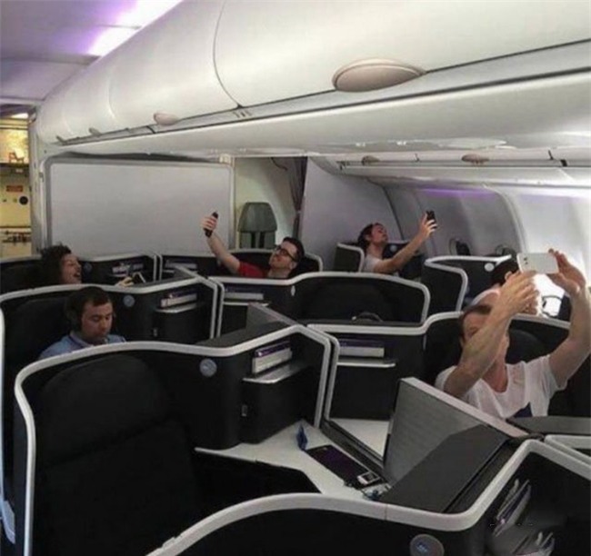 "nga ngua" khi bat gap canh nay tren may bay hinh anh 4