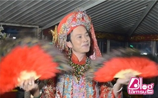 hoai-linh-hau-dong-blogtamsuvn22