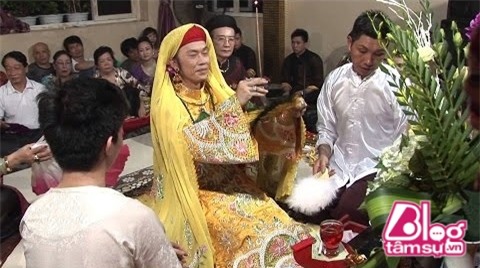 hoai-linh-hau-dong-blogtamsuvn15