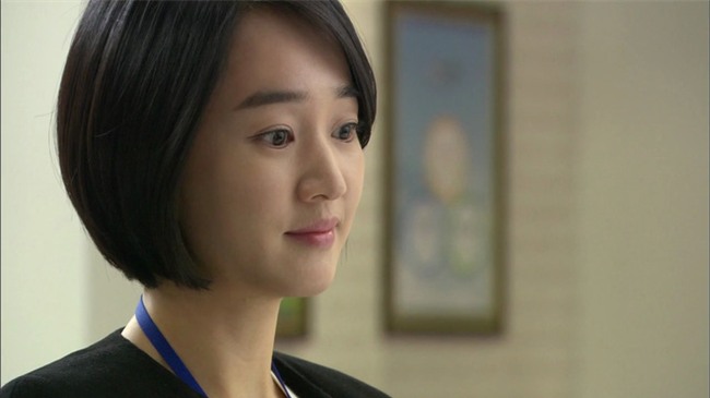 Vợ bất lực nhường chồng cho hội bạn thân suốt ngày chỉ biết ăn chơi thác loạn - Ảnh 1.