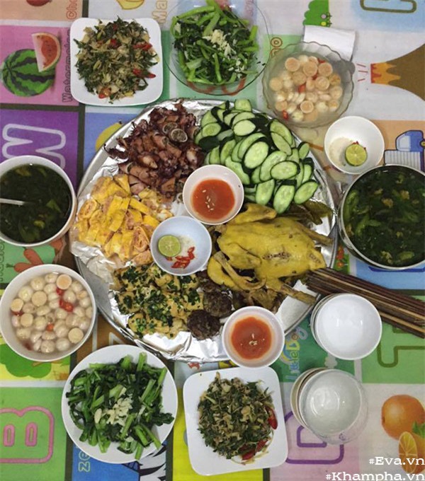 hoc chong vao bep nau an, co ai ngo vo tre lai lam duoc mam com gia dinh nhu vay - 1