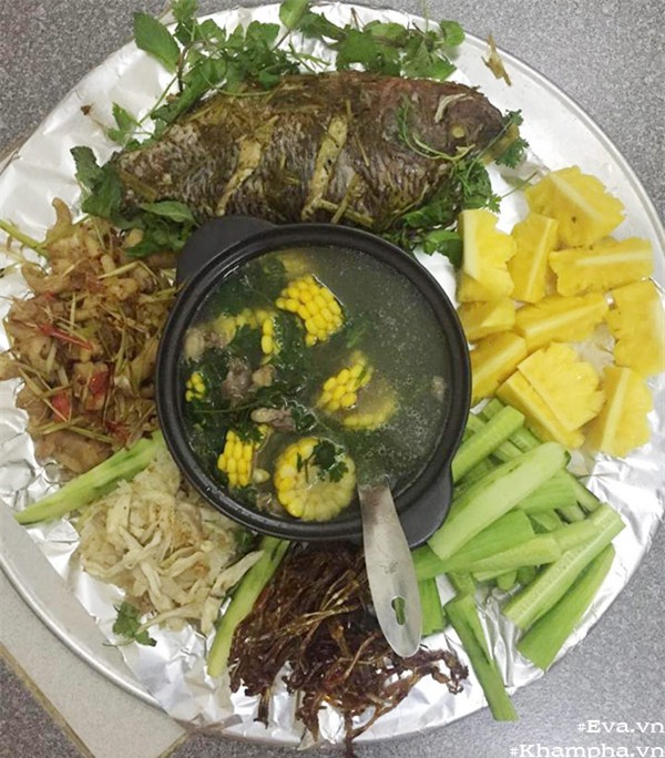 hoc chong vao bep nau an, co ai ngo vo tre lai lam duoc mam com gia dinh nhu vay - 2