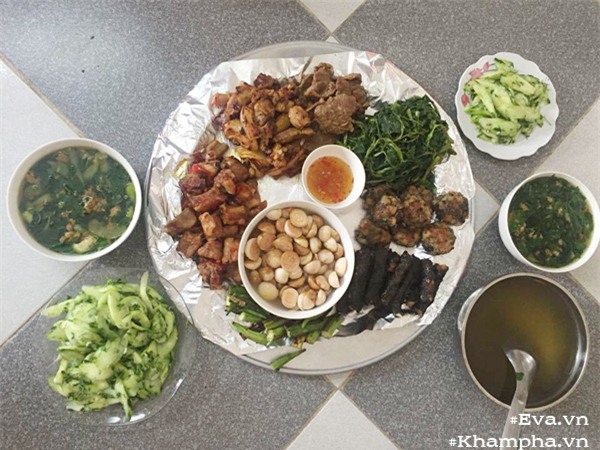 hoc chong vao bep nau an, co ai ngo vo tre lai lam duoc mam com gia dinh nhu vay - 3