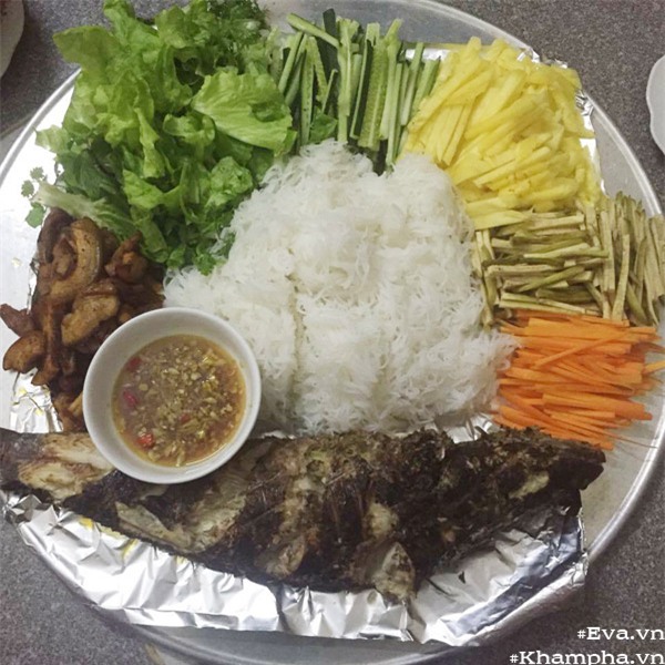 hoc chong vao bep nau an, co ai ngo vo tre lai lam duoc mam com gia dinh nhu vay - 6