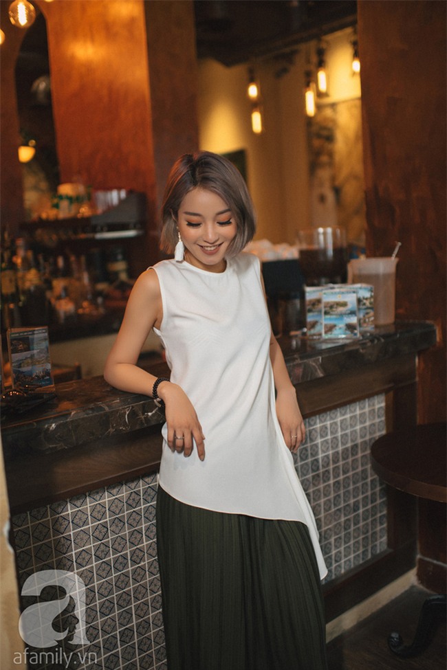 Mi Vân gợi ý cách diện đồ hợp mốt với kiểu tóc ngắn nhuộm màu khói  - Ảnh 1.