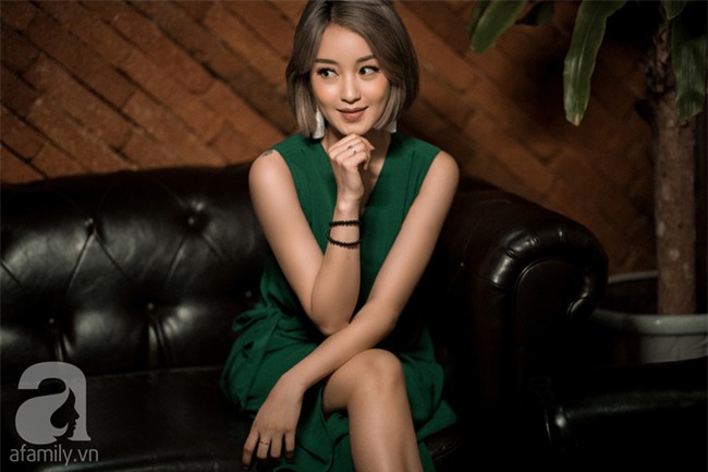 Mi Vân gợi ý cách diện đồ hợp mốt với kiểu tóc ngắn nhuộm màu khói  - Ảnh 10.