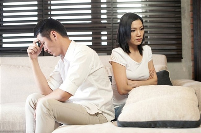 hon nhan chet dan boi ta "tran trui" truoc mat nhau - 2