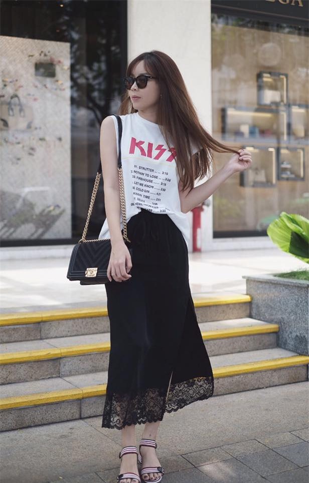 Kỳ Duyên diện đồ đơn giản vẫn kiêu kỳ, Angela Phương Trinh bỗng màu mè hết biết trong street style tuần này - Ảnh 23.