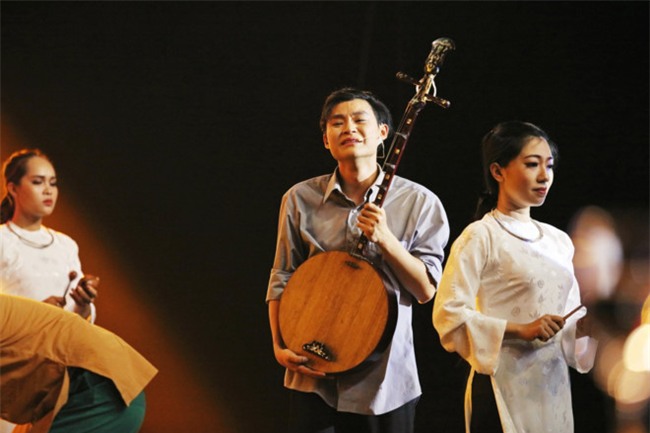 Luong Bang Quang xuc dong ke ve nguoi cha tat nguyen tu nam 4 tuoi hinh anh 17