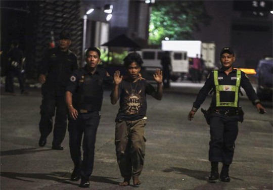 Vụ nổ súng Philippines: Phát hiện 34 thi thể chết ngạt trong khách sạn - Ảnh 4.