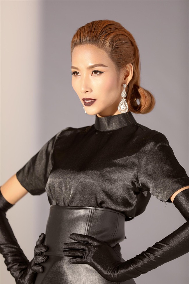 40 độ C, Hoàng Thùy vẫn bình thản mặc toàn áo lông để đọ style với Lan Khuê & Minh Tú - Ảnh 12.