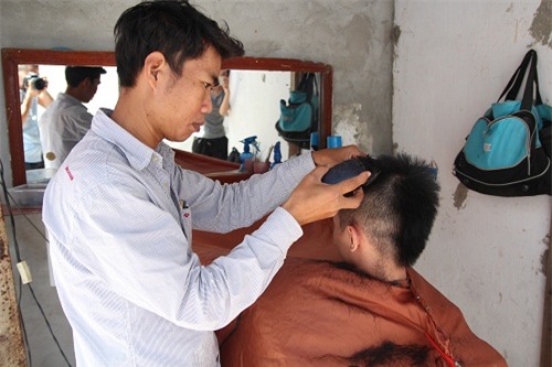 gap nhung nguoi trao cuoc doi cho chiec may chay than giua long ha noi - 1