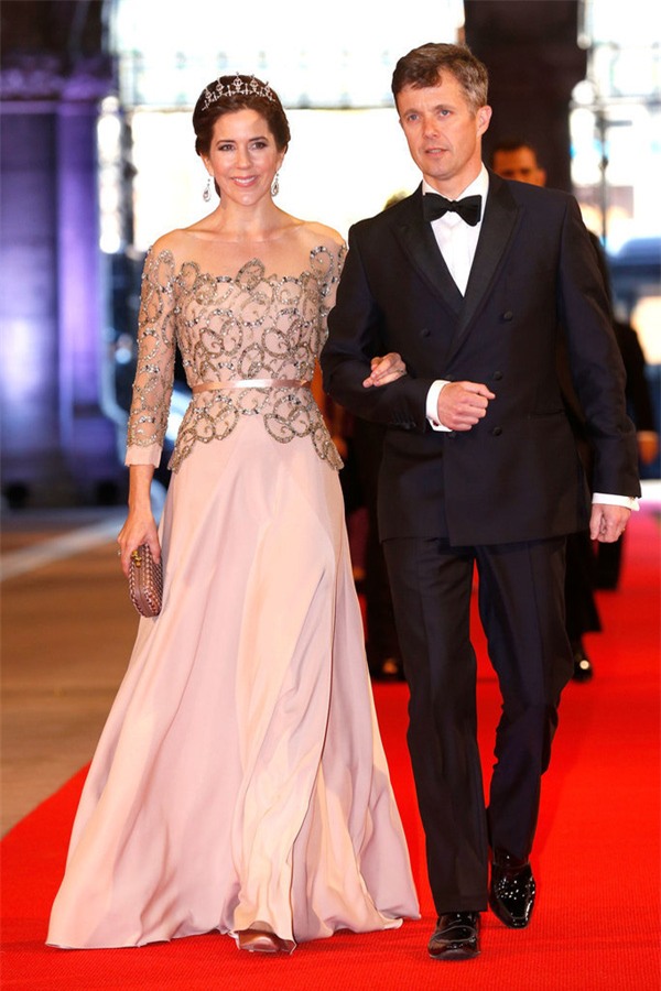Có một vị công nương còn mặc đẹp hơn cả Kate Middleton - Ảnh 20.