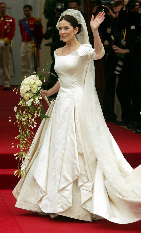Có một vị công nương còn mặc đẹp hơn cả Kate Middleton - Ảnh 27.