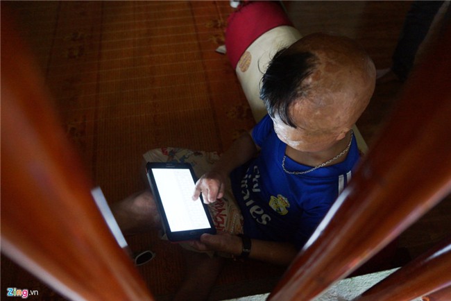 Cuoc song cua cau be bi cha tam xang dot 6 nam truoc hinh anh 8