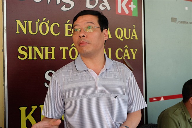 Giữa nắng nóng 41 độ, hàng trăm người dân chung cư VP3 Linh Đàm tập trung đòi cấp nước sạch - Ảnh 7.