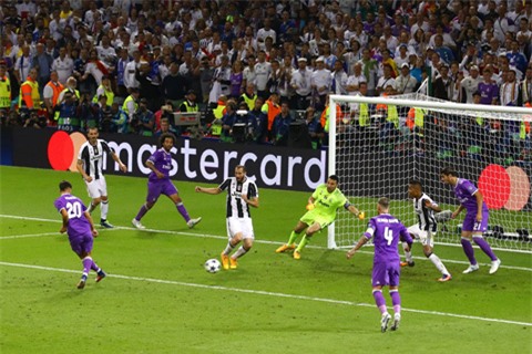 Asensio vào sân thay người và ghi bàn vào lưới Juve