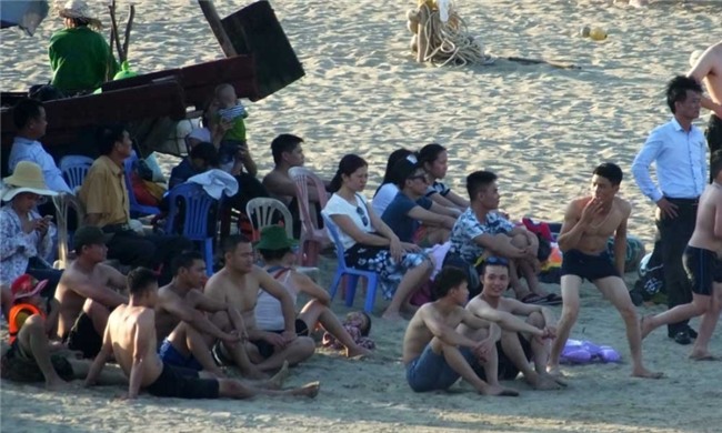 nắng nóng, nóng kỷ lục, Sầm Sơn, Cửa Lò, Đồ Sơn, bãi biển, giải nhiệt