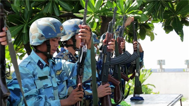 Trường Sa, đảo Tốc Tan, trứng vịt lộn