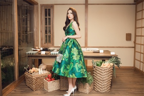 hoa hau ky duyen long lay nhu cong chua thu hut moi anh nhin tai su kien - 6