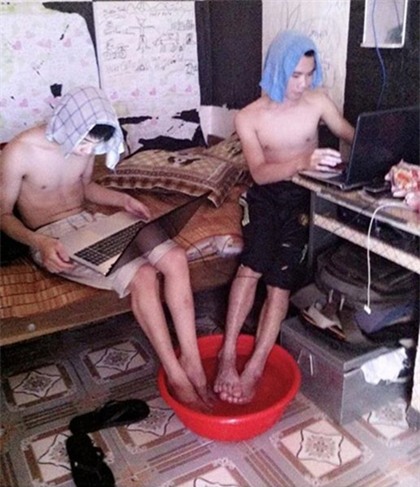 Nghìn lẻ một kiểu tránh nóng giữa những ngày nắng kỉ lục - Ảnh 13.