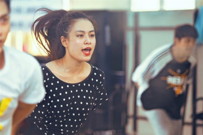 nang 41 do, nhin angela phuong trinh, hoang thuy linh cang khien fan "bong mat" hinh anh 6